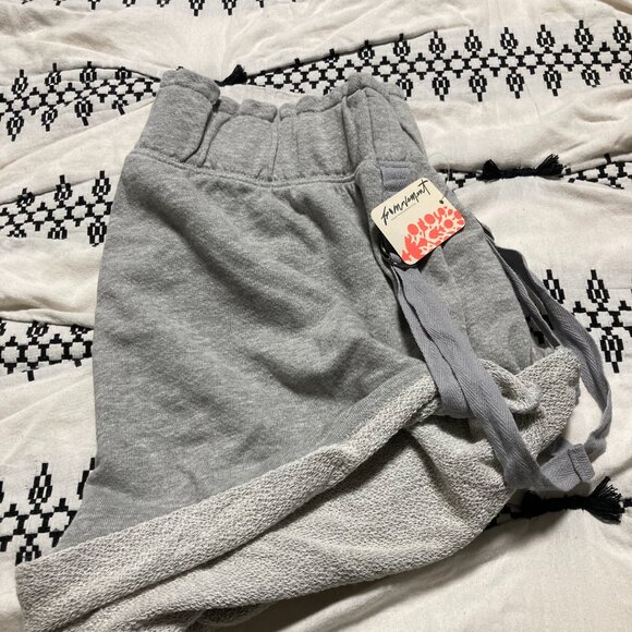 Free People Movement Siren Short Heather Gray Size M NWT - Picture 2 of 3